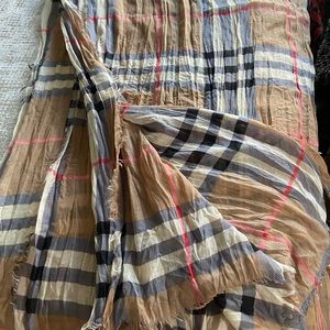 Shawl size cotton scarf with Burberry type pattern